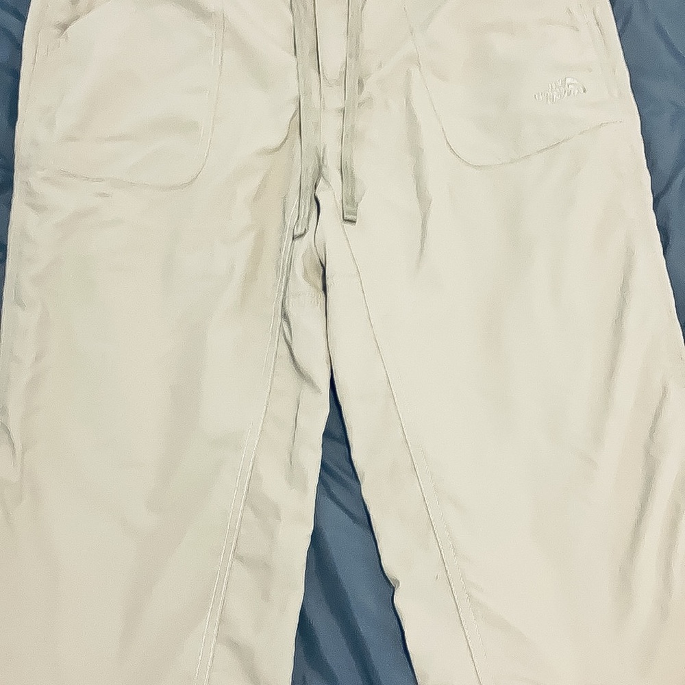 Women’s North Face Beige Capris Size 10